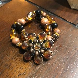 Stretchy glass beaded 2 layer flower bracelet